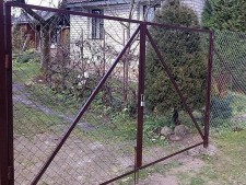Ворота из сетки рабицы