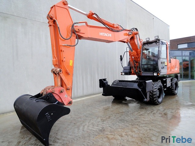 Строительная спецтехника Hitachi.