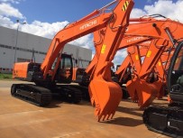 Строительная спецтехника Hitachi.