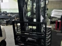 Дизельный погрузчик TFN 3.5 т полный привод (4х4) вездеход